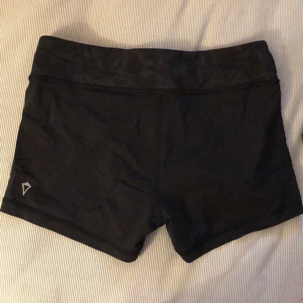 Ivivva right fitting shorts!🤩😂🌈🥰